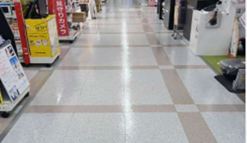 コジマ店舗内床