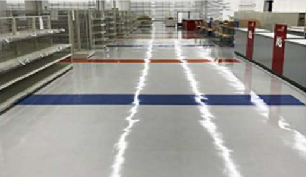 ケーズデンキ店舗内床