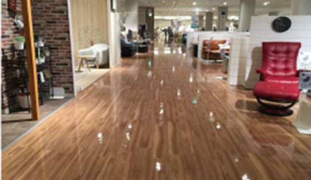 ニトリ店舗内床